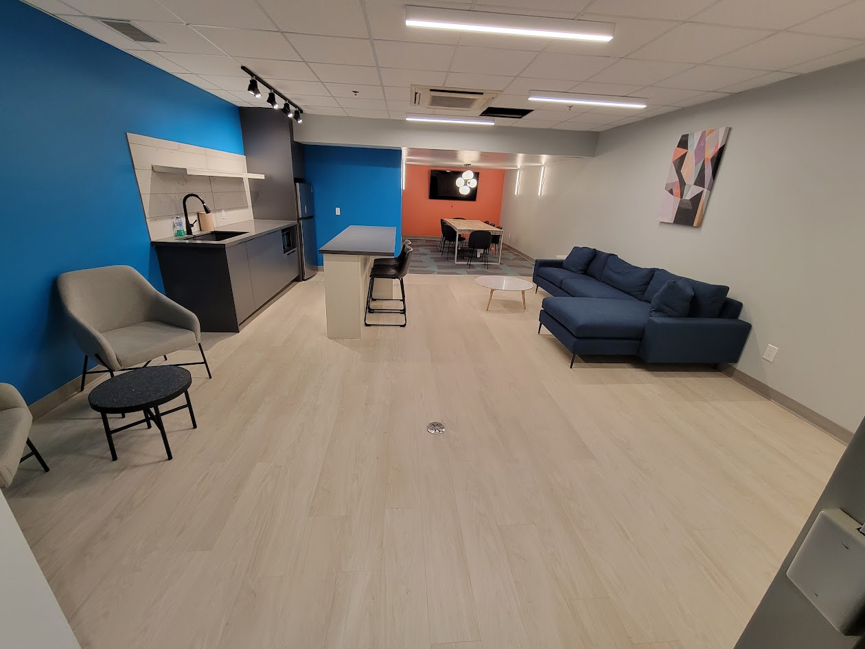 110 Parkway — view 4