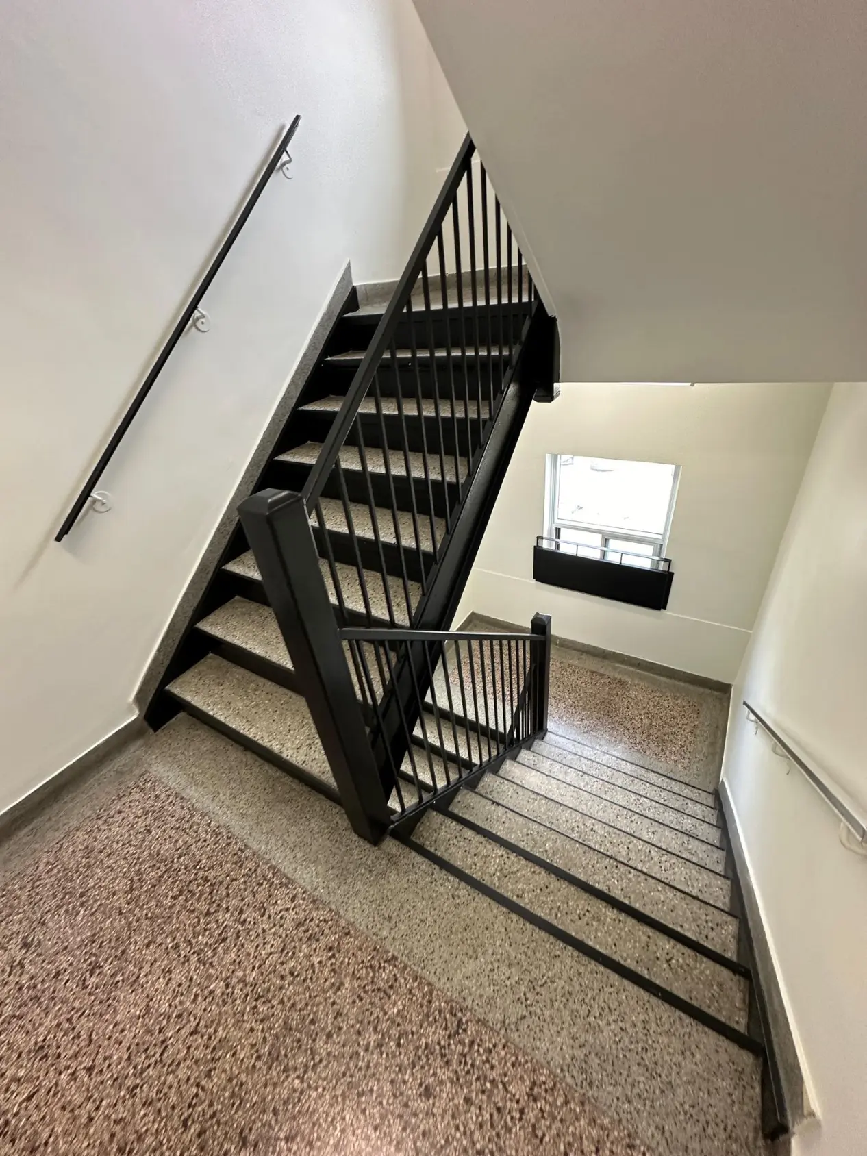 177 Jameson — view 3
