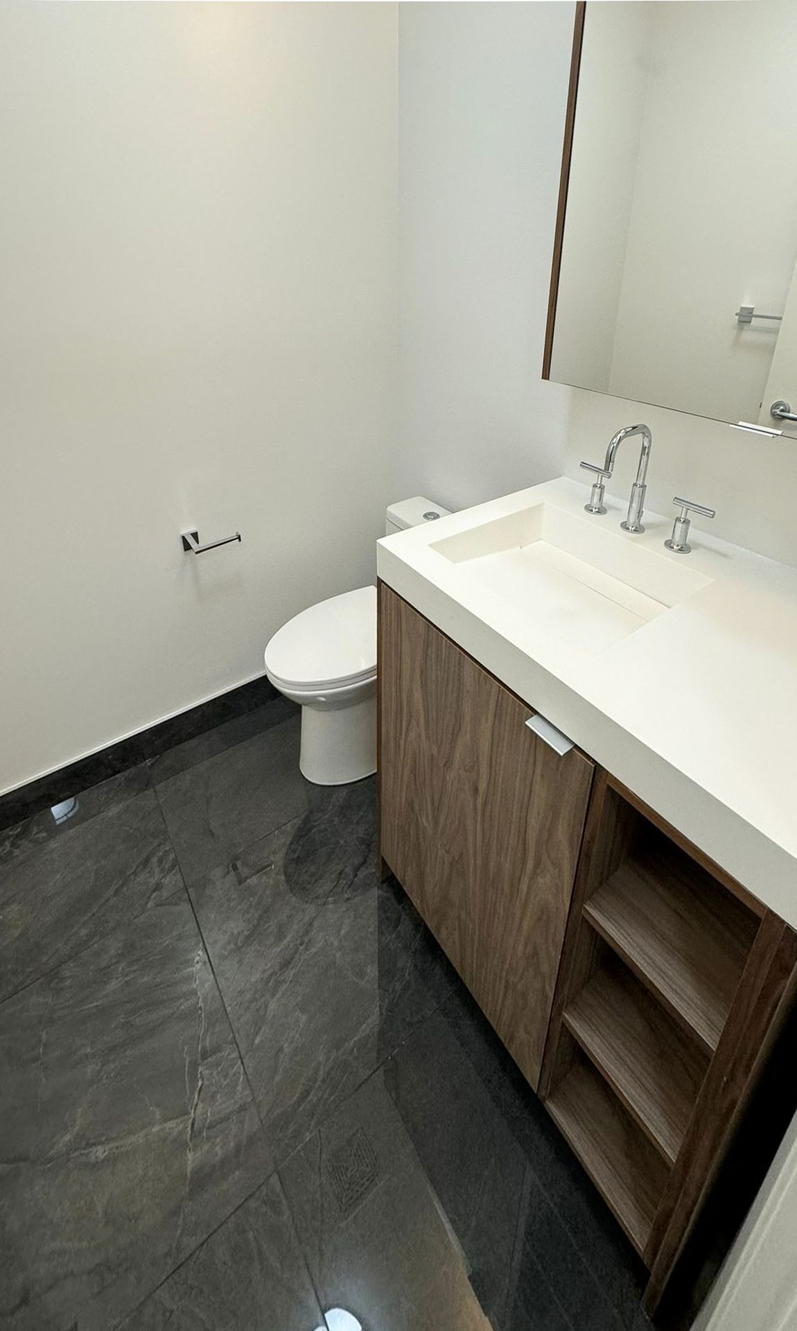 61 Yorkville — view 4