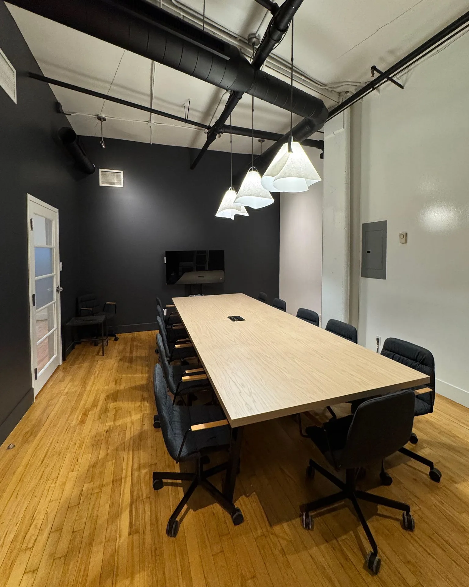 Office Renovation — view 6